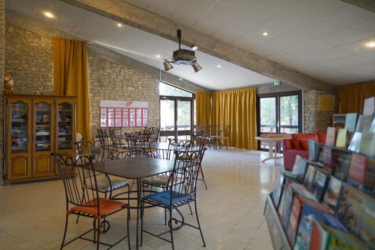 Vvf Luberon Provence Hotel Murs  Bagian luar foto