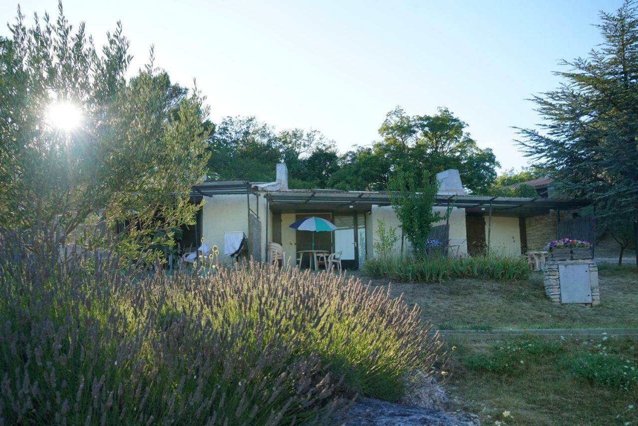 Vvf Luberon Provence Hotel Murs  Bagian luar foto