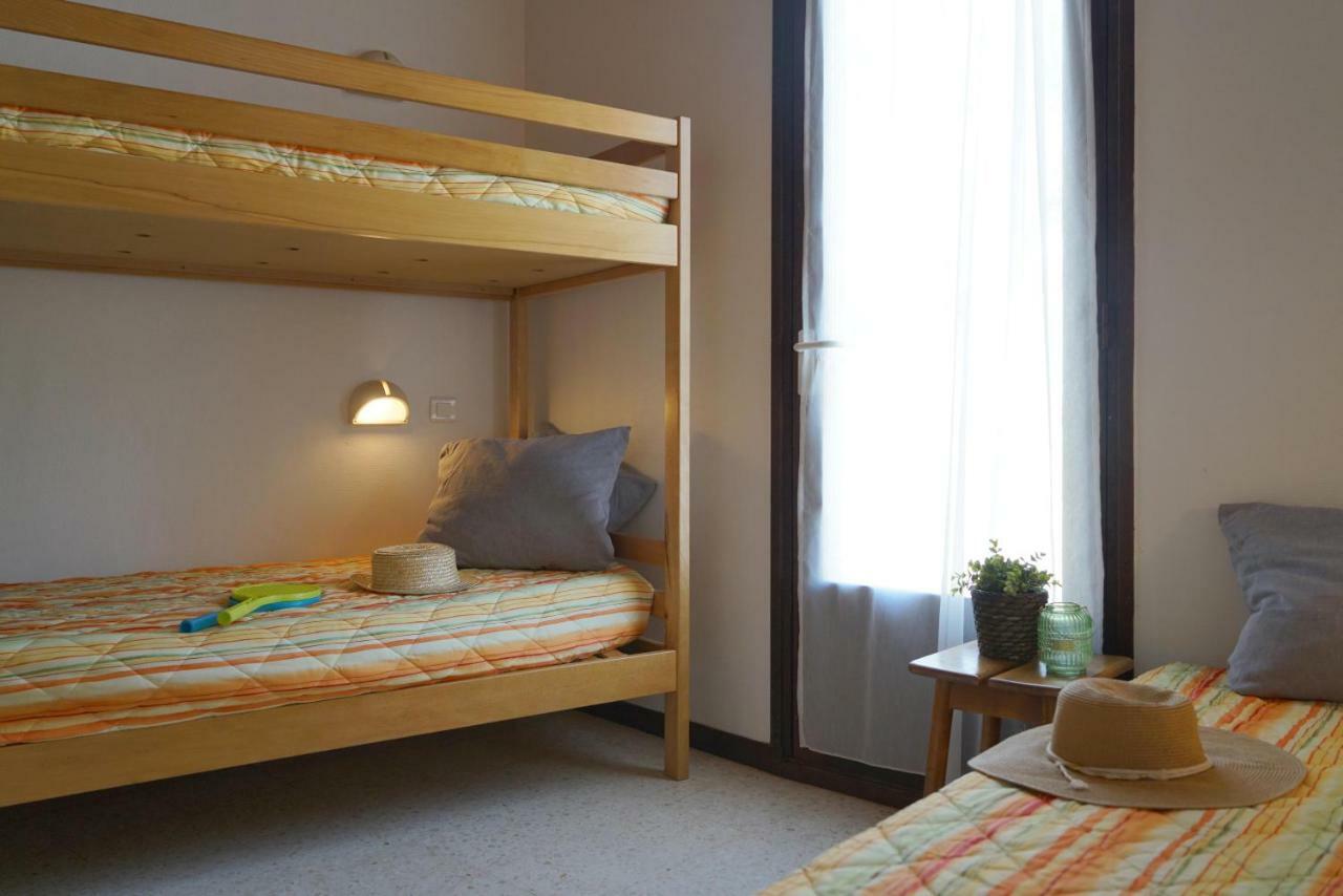 Vvf Luberon Provence Hotel Murs  Bagian luar foto